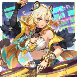 1girl absurdres animal_ears arm_up bare_shoulders blonde_hair closed_mouth commentary detached_sleeves dj english_commentary genshin_impact green_eyes highres jaguar_ears jaguar_girl lipstick long_hair long_sleeves looking_at_viewer makeup midriff multicolored_hair official_art smile vision_(genshin_impact) xilonen_(genshin_impact)