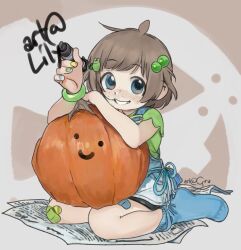 1girl apron bandaid bandaid_on_knee bandaid_on_leg blue_eyes bracelet brown_hair commentary drawing_on_another&#039;s_face english_commentary freckles frog_hair_ornament full_body girutea grin hair_bobbles hair_ornament holding holding_marker holding_pumpkin indie_virtual_youtuber jewelry lily_hopkins looking_at_viewer marker multicolored_nails nail_polish newspaper no_shoes overalls pumpkin short_hair short_sleeves shorts sitting smile smiley_face socks solo wariza