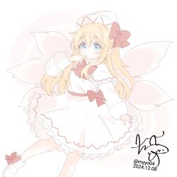 1girl blonde_hair boots bow bowtie capelet chame_(myyo04) closed_mouth dated dot_mouth dot_nose dress fairy fairy_wings finger_to_mouth foot_out_of_frame footwear_bow frilled_dress frills hat hat_bow lily_white long_hair long_sleeves pointy_ears red_bow red_bowtie sidelocks signature simple_background solo thinking touhou white_background white_boots white_capelet white_dress white_hat wings