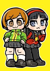 2girls :3 amagi_yukiko aran_sweater badge bkub black_hair black_pantyhose black_sailor_collar black_shoes blunt_bangs blush_stickers brown_eyes brown_hair button_badge cable_knit closed_mouth deformed dot_nose full_body green_jacket grey_eyes grey_skirt hairband hands_on_own_hips highres houndstooth jacket long_hair long_sleeves multiple_girls neckerchief outline pantyhose persona persona_4 pleated_skirt red_hairband red_sweater sailor_collar satonaka_chie school_uniform serafuku shoes short_hair simple_background skirt socks standing sweater track_jacket white_outline white_socks yasogami_school_uniform yellow_background yellow_neckerchief