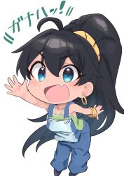 1girl antenna_hair arm_up black_hair blue_eyes blue_overalls chibi earrings fang full_body ganaha_hibiki highres hoop_earrings idolmaster idolmaster_(classic) jewelry long_hair open_mouth overalls ponytail simple_background solo standing sutora_binsuke waving white_background