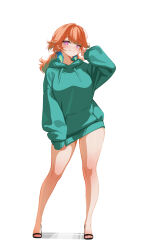1girl arm_up bare_legs breasts closed_mouth curvy earrings feather_earrings feathers feet gradient_hair green_hair green_hoodie highres hololive hololive_english hood hoodie jewelry large_breasts long_hair multicolored_hair no_pants orange_hair puffy_sleeves purple_eyes red_nails sandals sansha_art simple_background sleeves_past_wrists smile solo standing takanashi_kiara thighs toenails two-tone_hair virtual_youtuber white_background
