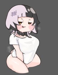 1girl arrivedcold ass black_choker black_hair breasts choker grey_background grey_hair half-closed_eyes highres hololive hololive_english large_breasts long_hair multicolored_hair shiori_novella shirt simple_background solo split-color_hair tongue tongue_out two-tone_hair virtual_youtuber white_shirt yellow_eyes