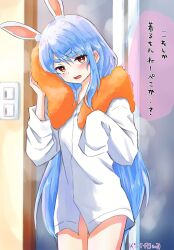 1girl animal_ear_fluff animal_ears blue_hair collared_shirt commentary_request dress_shirt hair_between_eyes highres hololive indoors kiritoma long_hair long_sleeves looking_at_viewer rabbit-shaped_pupils rabbit_ears red_eyes shirt short_eyebrows signature sleeves_past_fingers sleeves_past_wrists solo standing symbol-shaped_pupils thick_eyebrows towel towel_around_neck translation_request usada_pekora v-shaped_eyebrows very_long_hair virtual_youtuber white_shirt