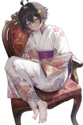 Rule 34 | 1girl, absurdres, ahoge, barefoot, black hair, chair, dark-skinned female, dark skin, fetal position, floral print, food-themed hair ornament, full body, hair ornament, highres, japanese clothes, jihua tong, kimono, lemon hair ornament, make heroine ga oo sugiru!, purple eyes, short hair, sideways sitting pose (han-0v0), simple background, sitting, solo, white background, white kimono, yakishio lemon, yukata
