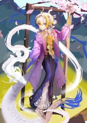 1girl absurdres arknights arm_up blonde_hair blue_hair braid camisole chinese_commentary choker closed_mouth coat commentary_request dragon dragon_girl dragon_horns dragon_tail eastern_dragon flower full_body green_eyes grey_hair hair_between_eyes hair_flower hair_intakes hair_ornament hair_over_shoulder highres horns long_sleeves multicolored_hair official_alternate_costume picture_frame pink_coat pointy_ears shu_(arknights) shu_(spring_feast)_(arknights) smile solo tail white_hair yanluoaaa yellow_camisole yellow_choker
