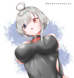 1girl ahoge artist_name azur_lane bare_shoulders black_one-piece_swimsuit blue_eyes breasts heterochromia kohatakehata large_breasts looking_at_viewer one-piece_swimsuit parted_lips red_eyes short_hair solo swept_bangs swimsuit u-552_(azur_lane) upper_body white_hair
