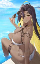 1girl absurdres ass bikini butt_crack character_request colored_inner_hair copyright_request dark-skinned_female dark_skin ein_tiger highres looking_at_viewer multicolored_hair o-ring o-ring_bikini o-ring_bottom o-ring_top scorpion_tattoo smile solo sunglasses swimsuit tattoo thigh_strap
