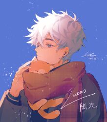 Rule 34 | 1boy, alternate costume, animal, animal in clothes, artist name, black shirt, blue background, blue eyes, brown scarf, cat, character name, chinese text, closed mouth, dated, grey jacket, hair between eyes, hand up, hanmdin, highres, jacket, long sleeves, looking at viewer, lu guang, male focus, plaid clothes, plaid scarf, profile, scarf, shiguang dailiren, shirt, short hair, sideways glance, signature, simple background, snow, snowing, solo, upper body, white hair, winter clothes