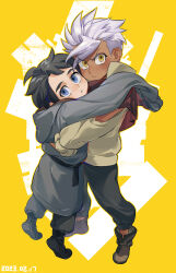 2boys aged_down ankle_boots belt black_footwear black_hair blue_eyes blush boots capelet child clothing_cutout dark-skinned_male dark_skin dated from_above from_side full_body grey_footwear grey_pants gundam gundam_tekketsu_no_orphans height_difference highres hood hooded_coat hug long_sleeves looking_at_viewer looking_to_the_side looking_up male_focus mikazuki_augus multiple_boys orga_itsuka oversized_clothes pants red_capelet shoe_soles short_hair shoulder_cutout sleeves_past_fingers sleeves_past_wrists sleeves_rolled_up spiked_hair standing sumooo_(ga_ilil) tiptoes white_hair yellow_background yellow_eyes