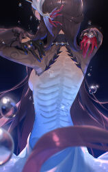 1girl absurdres air_bubble arms_behind_back asymmetrical_gloves back backboob bead_necklace beads black_background black_gloves black_hair breasts bubble commentary from_behind glint gloves gradient_background hair_ornament highres honkai:_star_rail honkai_(series) hysilens_(honkai:_star_rail) jewelry long_hair long_sleeves mismatched_gloves necklace nei00nei red_gloves ring see-through_body shrug_(clothing) sideboob solo sparkle spine underwater very_long_hair