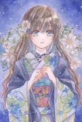 1girl blue_background blue_eyes blue_flower blue_kimono floral_print flower highres japanese_clothes kimono long_hair long_sleeves nazumi_shiho original own_hands_together purple_flower sash white_flower wide_sleeves