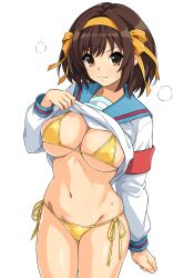 1girl absurdres armband bikini blue_sailor_collar breasts brown_eyes cleavage closed_mouth clothes_lift cowboy_shot hair_ribbon hairband haruhisky highres kita_high_school_uniform large_breasts lifting_own_clothes long_sleeves looking_at_viewer medium_hair red_armband ribbon sailor_collar school_uniform serafuku shirt_lift side-tie_bikini_bottom simple_background solo standing suzumiya_haruhi suzumiya_haruhi_no_yuuutsu swimsuit thighs underboob white_background yellow_bikini yellow_hairband yellow_ribbon