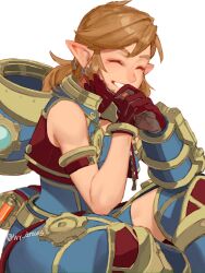 1boy artist_name bare_shoulders blonde_hair blue_eyes earrings from_side gloves highres ivy_(sena0119) jewelry link long_hair male_focus nintendo pointy_ears simple_background smile solo the_legend_of_zelda the_legend_of_zelda:_breath_of_the_wild white_background