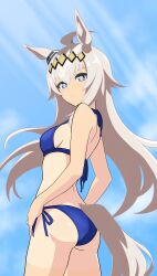 1girl absurdres ahoge alternate_costume animal_ears ass bare_shoulders bikini blue_bikini blue_sky blush breasts closed_mouth commentary cowboy_shot day ear_ornament grey_hair hair_between_eyes hair_ornament hands_on_own_hips highres horse_ears horse_girl horse_tail kiyosuke_(kiyosuke023) light_frown looking_to_the_side medium_breasts multicolored_hair oguri_cap_(umamusume) outdoors side-tie_bikini_bottom sky solo streaked_hair swimsuit tail tan umamusume