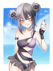 1girl bikini black_bikini black_hair black_nails blue_sky breasts closed_mouth cloud cloudy_sky day double_bun grey_hair hair_bun happy_(yppah1060) highres hololive hololive_english looking_at_viewer medium_breasts multicolored_bikini multicolored_hair ocean purple_bikini shiori_novella sky smile solo split-color_hair swimsuit two-tone_bikini two-tone_hair virtual_youtuber wet yellow_eyes