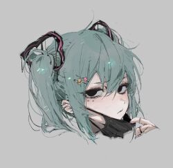 1girl aqua_hair black_eyes black_mask closed_mouth double-parted_bangs ear_piercing expressionless floating_headgear grey_background hair_between_eyes hair_ornament hairclip hatsune_miku headgear highres jewelry le_(szs0k) long_hair looking_at_viewer mask mouth_mask multiple_rings piercing ring simple_background solo surgical_mask twintails vocaloid
