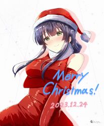 1girl artist_name bare_shoulders black_hair blush breasts christmas closed_mouth commentary_request cowboy_shot dated dress drop_shadow elbow_gloves folded_ponytail furrowed_brow gloves green_eyes hat highres holding_own_arm large_breasts looking_at_viewer merry_christmas purple_hair red_dress red_gloves santa_costume santa_hat satya sidelocks simple_background sleeveless sleeveless_dress smile solo toji_no_miko voice_actor_connection waki_azumi white_background yanase_mai