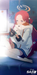 1girl absurdres artist_logo artist_name bare_legs barefoot bloom blue_archive blurry blurry_background blush bow braid chinese_commentary closed_mouth coat commentary_request copyright_name depth_of_field forehead full_body furrowed_brow hair_behind_ear hair_bow halo handheld_game_console hayate_(1034853996) highres holding holding_handheld_game_console hood hood_down hooded_coat indoors knee_up logo long_hair long_sleeves looking_at_viewer millennium_science_school_logo multicolored_coat nintendo_switch on_bed one_side_up orange_coat pocket power_symbol purple_eyes red_hair single_braid sitting solo toes very_long_hair white_bow white_coat yellow_halo yuzu_(blue_archive)