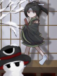 1other androgynous bare_tree black_hair black_headwear black_shirt black_sleeves book character_snowman closed_mouth commentary_request enraku_tsubakura expressionless eye_of_senri grey_eyes hair_ribbon hat headband highres jinbei_(clothes) jinbei_(len&#039;en) len&#039;en long_hair long_sleeves other_focus outdoors own_hands_together ponytail red_headwear ribbon shadow shirt sleeves_past_fingers sleeves_past_wrists snow socks solo top_hat torenn tree two-sided_fabric two-sided_headwear veranda walking white_headband white_ribbon white_socks wide_sleeves winter