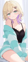 1girl absurdres bare_shoulders bear_hair_ornament blonde_hair breasts cleavage closed_mouth colored_inner_hair green_eyes hair_ornament highres indoors jacket kurumi_noah long_sleeves medium_breasts medium_hair multicolored_hair on_bed open_clothes open_jacket purple_hair ruushe0416 sitting smile solo two-tone_hair virtual_youtuber vspo!