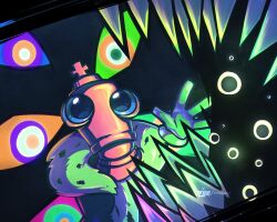Rule 34 | 1boy, artist name, blue eyes, cape, commentary, disembodied hand, english commentary, extra eyes, fur-trimmed cape, fur trim, hand up, highres, kinger (the amazing digital circus), object head, open mouth, orange eyes, ridgeone, sharp teeth, teeth, the amazing digital circus