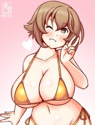 1girl artist_logo bikini breasts dated flipped_hair gold_bikini gradient_background green_eyes grin heart highleg highleg_bikini kanon_(kurogane_knights) kantai_collection large_breasts logo mutsu_(kancolle) pink_background short_hair side-tie_bikini_bottom smile solo swimsuit upper_body v