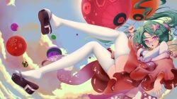 1girl ball balloon bandaid bandaid_on_face bandaid_on_nose blue_sky blush cloud cybertcat day floating floating_hair green_hair hair_ornament hair_scrunchie highres holding holding_balloon japanese_clothes kimono legs_up long_hair looking_at_viewer low_twintails mocha_(osu!) obi okobo open_mouth osu! pink_eyes pink_sash pink_scrunchie platform_sandals red_kimono sandals sash scrunchie second-party_source shirt short_kimono sky solo star_(symbol) star_hair_ornament thighhighs thighs twintails white_shirt white_thighhighs