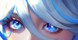 1girl blue_eyes blue_hair blue_pupils close-up commentary_request drop-shaped_pupils eye_focus eyelashes furina_(genshin_impact) genshin_impact hair_between_eyes heterochromia highres looking_at_viewer multicolored_hair solo streaked_hair symbol-shaped_pupils white_hair wo_jiushi_kanbudong