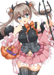 1girl ahoge aqua_eyes bare_shoulders basket bat_ornament black_shirt black_thighhighs blush boots bow breasts brown_hair candy commentary_request cosplay cowboy_shot demon_horns detached_sleeves double-parted_bangs elbow_carry eyes_visible_through_hair fake_horns food frilled_skirt frilled_sleeves frills fuyukichi_(nikoniko1567) hair_between_eyes hair_ornament halloween halloween_bucket hands_up head_tilt highres holding holding_basket holding_polearm holding_weapon horns large_breasts looking_at_viewer making-of_available miniskirt official_alternate_costume official_alternate_hairstyle open_mouth orange_bow pink_skirt pink_sleeves pleated_skirt polearm sanoba_witch shiiba_tsumugi shirt shy simple_background skirt sleeveless sleeveless_shirt smile solo standing standing_on_one_leg star_(symbol) star_hair_ornament thighhighs thighs trident twintails weapon white_background white_boots wide_sleeves zettai_ryouiki