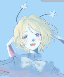 1girl adelaide_(frozen_soul) antennae blue_background blue_eyes blue_sweater bow bowtie colored_skin dream_game highres looking_to_the_side open_mouth rabbit_girl roblox shiroame000 simple_background smile solo sweater white_bow white_bowtie white_skin