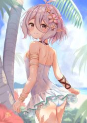 1girl antenna_hair ass bad_id bad_pixiv_id beach day elf flower green_one-piece_swimsuit grey_hair hair_between_eyes hair_flower hair_ornament i_tamima kokkoro_(princess_connect!) kokkoro_(summer)_(princess_connect!) looking_at_viewer looking_back one-piece_swimsuit outdoors pink_eyes pointy_ears princess_connect! short_hair smile solo sunlight swimsuit swimsuit_skirt white_one-piece_swimsuit