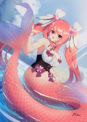 1girl absurdres blue_sky bow breasts cleavage fins flower flower_knight_girl hair_flower hair_ornament head_fins highres hiko_mon kneeless_mermaid linaria_(flower_knight_girl) long_hair mermaid monster_girl monsterification open_mouth partially_submerged pink_eyes pink_hair see-through_clothes see-through_sleeves shirt sky solo twintails white_shirt