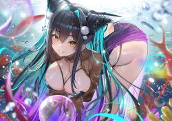 1girl bent_over black_hair blush breasts bubble cleavage fish goddess_of_victory:_nikke green_hair hair_intakes highres large_breasts little_mermaid_(abyss_flower)_(nikke) little_mermaid_(nikke) long_hair looking_at_viewer multicolored_hair official_alternate_costume sidelocks solo submerged teddypocky thighs underwater yellow_eyes
