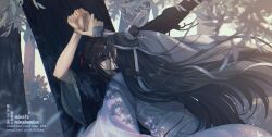 Rule 34 | 2boys, against tree, ahoge, arms up, artist name, black hair, black hanfu, blindfold, blurry, blurry foreground, brown hair, chinese clothes, closed eyes, commentary, day, english commentary, english text, floating hair, from side, hair ribbon, half updo, hanfu, headband, highres, holding another&#039;s wrist, holding hands, hug, kiss, lan wangji, leaf, light particles, long hair, long sleeves, male focus, minataka94, modao zushi, multiple boys, nature, official alternate hairstyle, outdoors, ponytail, profile, red ribbon, ribbon, robe, sidelocks, sitting, topknot, tree, upper body, very long hair, watermark, wei wuxian, wei wuxian (yiling laozu), white hanfu, white headband, wide sleeves, xiao guan (headdress), yaoi