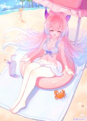 2girls ^_^ absurdres barefoot beach beach_towel bikini blonde_hair blue_hair bow breasts chinese_commentary cleavage closed_eyes collarbone commentary_request crab cup day genshin_impact gradient_hair hair_ornament highres holding holding_swim_ring innertube jewelry long_hair lumine_(genshin_impact) medium_breasts mibai_yume miniskirt multicolored_hair multiple_girls necklace ocean open_mouth outdoors palm_tree pink_hair pink_umbrella pleated_skirt purple_bow purple_ribbon ribbon sand sangonomiya_kokomi sitting skirt smile swim_ring swimsuit towel tree umbrella water weibo_username white_bikini white_skirt