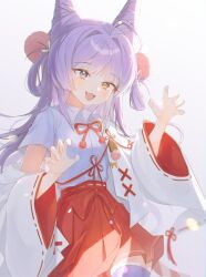 0012_umi 1girl :3 :d ahoge animal_ears blue_eyes cone_hair_bun fang fox_ears hair_bun hair_ornament hair_rings heterochromia highres kosode open_mouth pom_pom_(clothes) pom_pom_hair_ornament purple_hair red_skirt simple_background skirt smile solo stellive tenko_shibuki virtual_youtuber white_background yellow_eyes