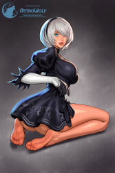 1girl 2b_(nier:automata) artist_logo artist_name ass ass_focus astrowolf back_cutout black_dress black_hairband black_leotard blue_eyes breasts brown_thighhighs clothing_cutout commentary covered_eyes dress english_commentary feather-trimmed_sleeves feather_trim feet from_behind gloves grey_hair hair_over_one_eye hairband highleg highleg_leotard highres juliet_sleeves kneeling large_breasts leotard lipstick logo long_sleeves looking_at_viewer makeup medium_breasts mole mole_under_mouth multicolored_leotard nier:automata nier_(series) no_shoes one_eye_covered parted_lips puffy_sleeves red_lips seiza shiny_skin short_hair sideboob sitting smile soles solo teeth thighhighs thighs thong_leotard toes twisted_torso two-tone_leotard white_hair white_leotard