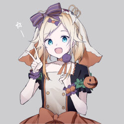 1girl black_shirt blonde_hair blue_eyes collarbone flat_chest frilled_sleeves frills gretel_(halloween)_(grimms_notes) grey_background grimms_notes hair_ribbon highres horizontal-striped_ribbon iumi_urura looking_at_viewer open_mouth orange_ribbon pumpkin_ornament purple_ribbon ribbon shirt short_sleeves simple_background smile solo upper_body v veil white_veil