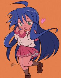 1girl :3 ahoge blue_hair brown_shoes brown_socks commentary double_finger_heart finger_heart full_body green_eyes hands_up heart highres huge_ahoge izumi_konata kl_(kljp) kneehighs loafers long_hair long_sleeves looking_at_viewer lucky_star miniskirt mole mole_under_eye open_mouth orange_background pleated_skirt red_skirt ryouou_school_uniform sailor_collar school_uniform serafuku shoes skirt socks very_long_hair white_serafuku