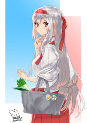 1girl bag breasts brown_eyes elbow_carry from_side grey_hair hakama hakama_skirt headband holding holding_bag japanese_clothes kantai_collection long_hair medium_breasts red_hakama red_headband sensen shoukaku_(kancolle) skirt solo spring_onion tasuki very_long_hair