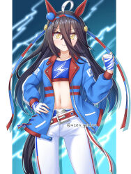 Rule 34 | 1girl, ahoge, animal ears, belt, black hair, blue background, blue hairband, blue jacket, blue shirt, closed mouth, collarbone, commentary request, cosplay, cowboy shot, crop top, ear covers, ear ornament, fingerless gloves, flat chest, gloves, hair between eyes, hairband, hand on own hip, hand up, highres, horse ears, horse girl, horse tail, jacket, lightning, lightning bolt print, long bangs, long hair, long hair between eyes, long sleeves, looking at viewer, manhattan cafe (umamusume), midriff, multicolored hair, navel, open clothes, open jacket, pants, red belt, shirt, sidelocks, smile, solo, standing, striped clothes, striped hairband, tail, tamamo cross (umamusume), tamamo cross (umamusume) (cosplay), twitter username, umamusume, white gloves, white hair, white pants, yellow eyes, yuusen (aenka)