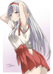 1girl arms_behind_head ass brown_eyes gakky gradient_background grey_hair hairband hakama hakama_short_skirt hakama_skirt highres japanese_clothes kantai_collection leaning_forward long_hair purple_background red_hairband red_hakama red_skirt shoukaku_(kancolle) skirt smile solo tasuki white_background