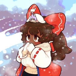 2girls absurdres agucala_(cookie) blush bow brown_eyes brown_hair commentary_request cookie_(touhou) cowboy_shot dark-skinned_female dark_skin frilled_hair_tubes frills hair_bow hair_tubes hakurei_reimu highres hisaka_(cookie) jacket long_hair mittens muimui_(4242564muimui) multiple_girls open_clothes open_jacket purple_eyes purple_hair red_bow red_jacket remilia_scarlet ribbon-trimmed_sleeves ribbon_trim sleeves_past_wrists snowing sweater touhou white_mittens white_sweater