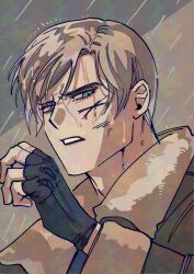 Rule 34 | 1boy, black gloves, blonde hair, brown jacket, cross scar, fingerless gloves, fur-trimmed jacket, fur trim, furrowed brow, gloves, highres, injury, jacket, leon s. kennedy, male focus, nul, parted lips, rain, resident evil, resident evil 4, scar, short hair, solo, swept bangs, upper body, wet