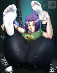 1girl black_panties black_pants blush breasts commentary denim english_commentary feet feet_up fingernails foot_focus full_body green_eyes green_shirt guitar_hero highres holding_legs jeans large_breasts long_hair looking_at_viewer lying on_back panties pants ponytail print_shirt purple_hair shirley_crowley shirt shoes skull_print socks solo underwear unworn_shoes variant_set white_socks zl-crow_red
