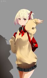 1girl absurdres backpack bag blonde_hair bow bowtie brown_sweater closed_mouth commentary_request cosplay_request grey_background grey_skirt hair_ribbon headphones headphones_around_neck highres long_sleeves looking_at_viewer lycoris_recoil nishikigi_chisato orange_eyes pleated_skirt red_bag red_bow red_bowtie red_ribbon ribbon school_uniform sengoku_chidori short_hair skirt solo sweater