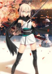 &gt;:( 1girl ahoge armor black_bow black_sash black_scarf black_sleeves black_thighhighs bow breasts closed_mouth detached_sleeves double-parted_bangs fate/grand_order fate_(series) feet_out_of_frame frown grey_eyes hair_between_eyes hair_bow holding holding_sheath holding_sword holding_weapon japanese_armor japanese_clothes katana kimono leaf leg_armor legs_apart looking_at_viewer medium_breasts obiage obijime official_art okita_souji_(fate) okita_souji_(koha-ace) pink_hair sash scarf sheath short_hair short_kimono sidelocks sleeveless solo standing sword takeuchi_takashi thighhighs third-party_source tree unsheathed v-shaped_eyebrows variant_set weapon white_kimono