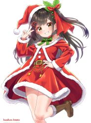 belt black_hair boots bow brown_boots brown_eyes christmas christmas_ornaments cowboy_shot dress fur-trimmed_dress fur-trimmed_headwear fur_trim grin hat hazakura_hinata highres holly leg_up merry_christmas mole mole_under_eye original red_headwear santa_costume santa_hat smile v