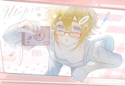 Rule 34 | 1boy, absurdres, alternate costume, aotu world, bag, bent over, bespectacled, bishounen, blonde hair, blue eyes, blush, camera, character name, chinese commentary, collarbone, denim, downblouse, english text, eyelashes, glasses, hair between eyes, hair ornament, hairclip, hand up, highres, holding, holding camera, jeans, jewelry, king (aotu world), leaning forward, long sleeves, looking at viewer, male focus, nail polish, necklace, pants, parted lips, pink nails, plutoray, pointy ears, red-framed eyewear, short hair, shoulder bag, sleeves past wrists, solo, sparkle, sweater, trap, white sweater